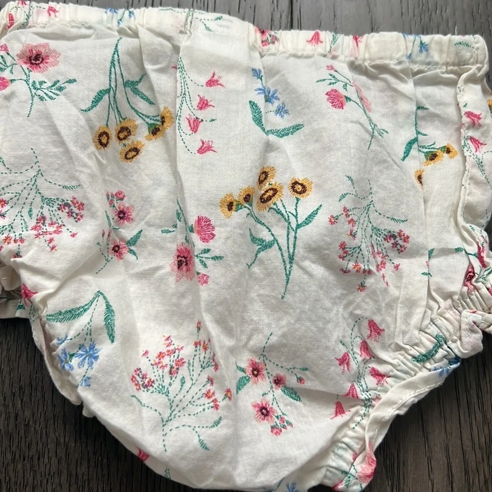 Old Navy infant girl floral crochet/Lacey like top and diaper cover